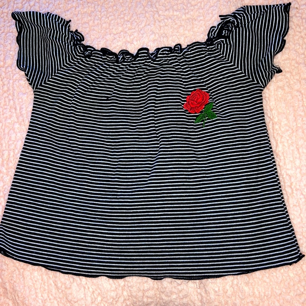 Off the shoulder black and white crop top